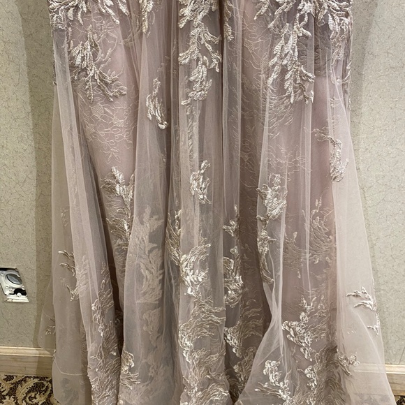 Mother of the Bride or Groom gown - Picture 8 of 12